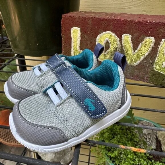 SEE KAI RUN Basics Toddler Size 4 Mesh Active Shoes Sneakers Worn Once - Picture 2 of 3